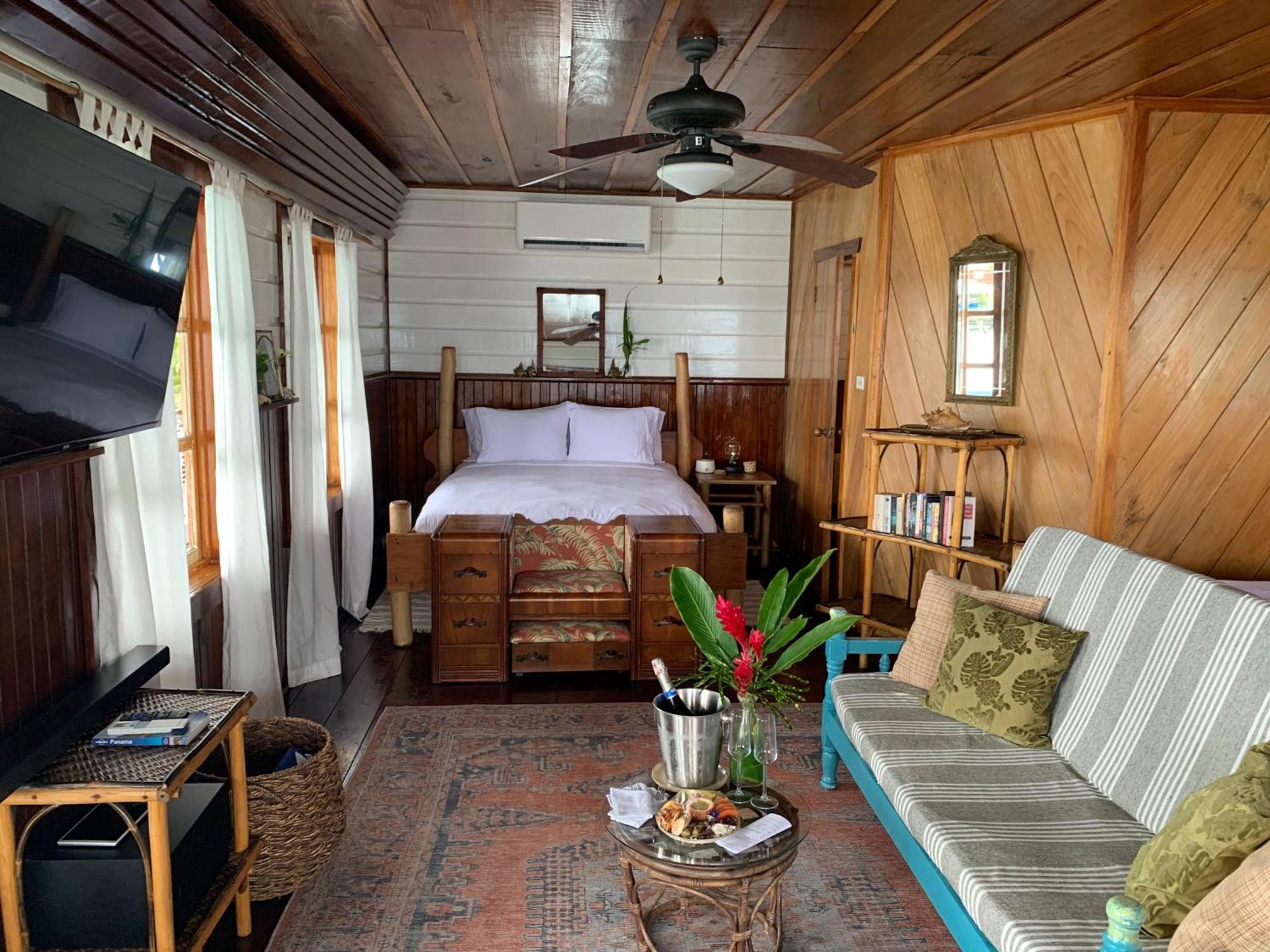 Casa Acuario Boutique Hotel Бокас дел Торо Екстериор снимка